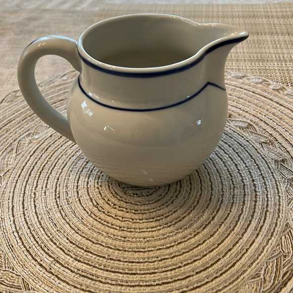 Vintage Viana Do Castelo Portugal Ceramic Pitcher Milk White Blue 5.25" in EUC - Picture 1 of 4